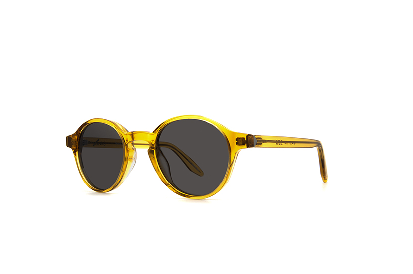 Gold Lug Sunglasses from Loris Lunettes. Front shot.